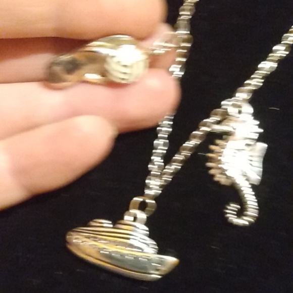 Cruise ship charm necklace. With turtle.seahorse. starfish flip flop and cruise. - Picture 2 of 4